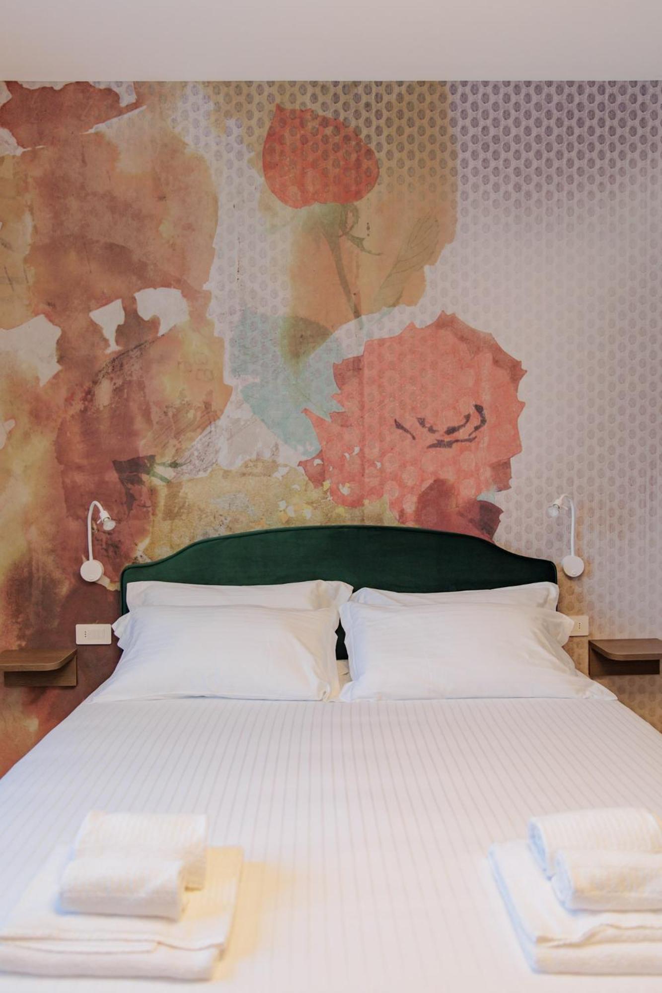 Ophelia Hotel Cazzago San Martino Exterior foto