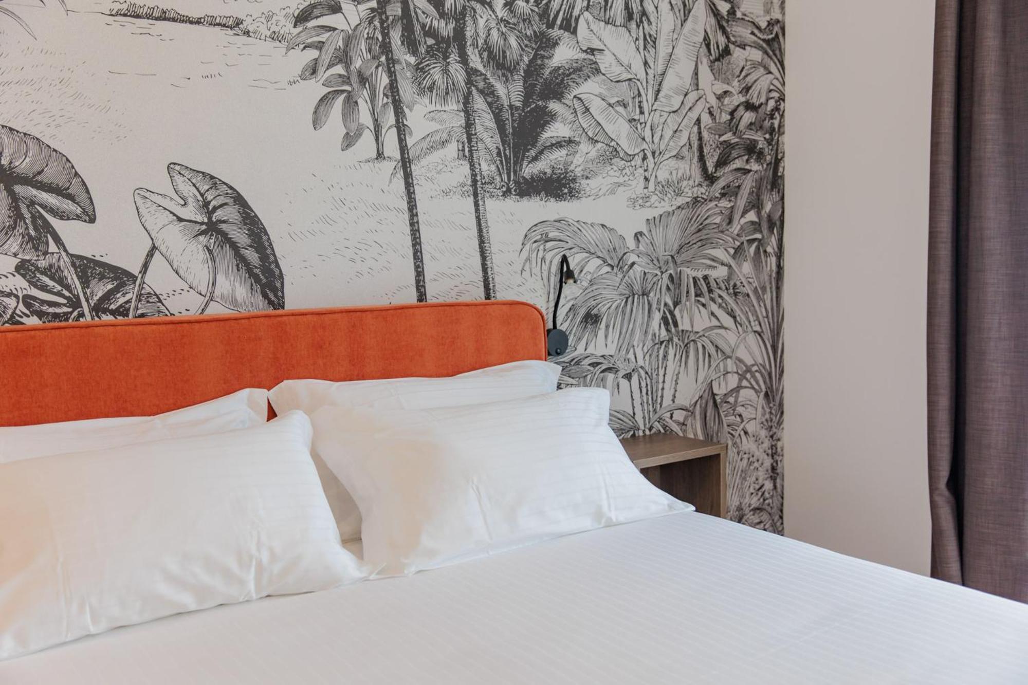 Ophelia Hotel Cazzago San Martino Exterior foto